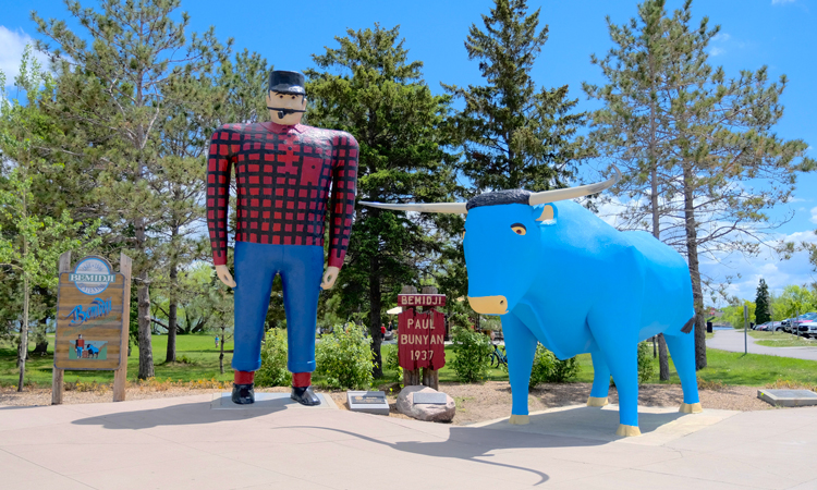 Paul Bunyan & Babe the Blue Ox