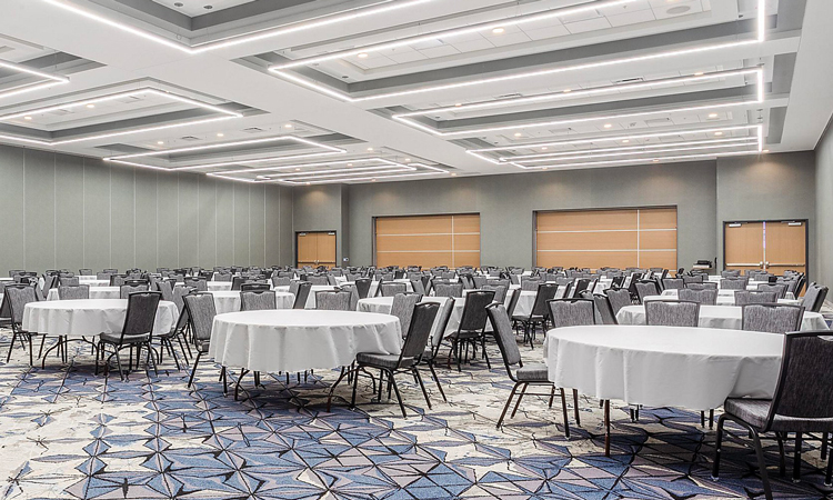 Bien Venue Event Center Meeting Space located in the Holiday Inn & Suites Cedar Falls
