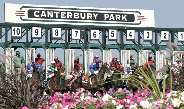 Live Racing at Canterbury Park Race Gate