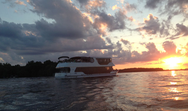  Paradise Charter Cruises Sunset Cruise