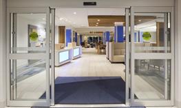 Holiday Inn Express & Suites Des Moines Downtown